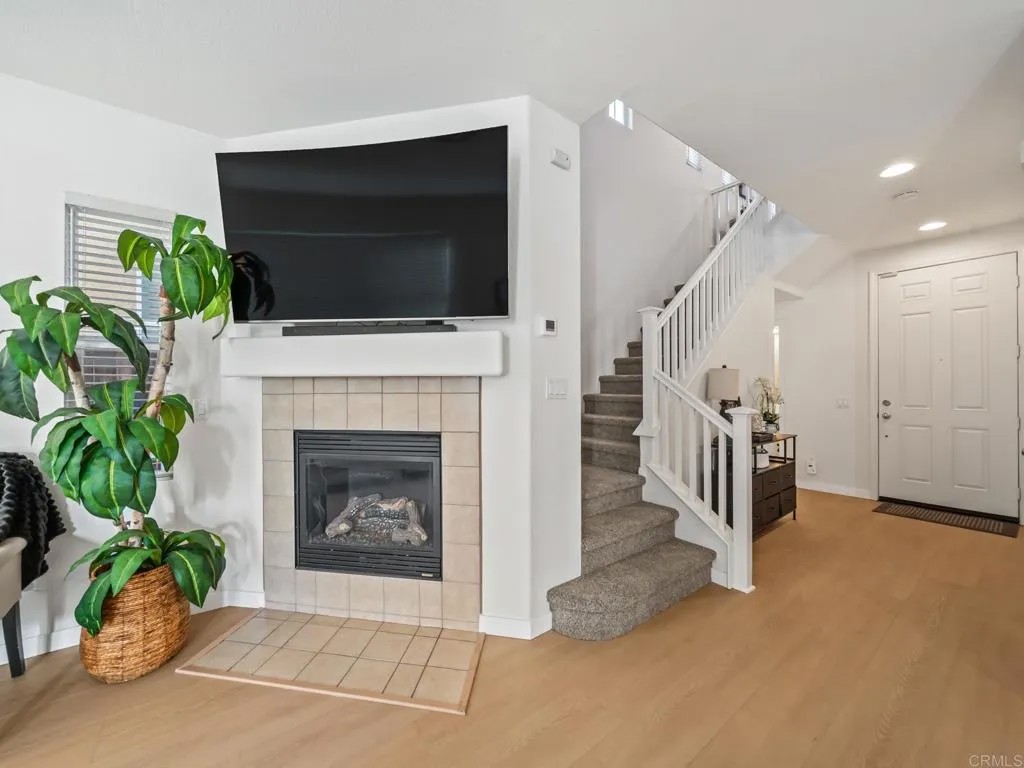 3416 Paseo de Fuentes