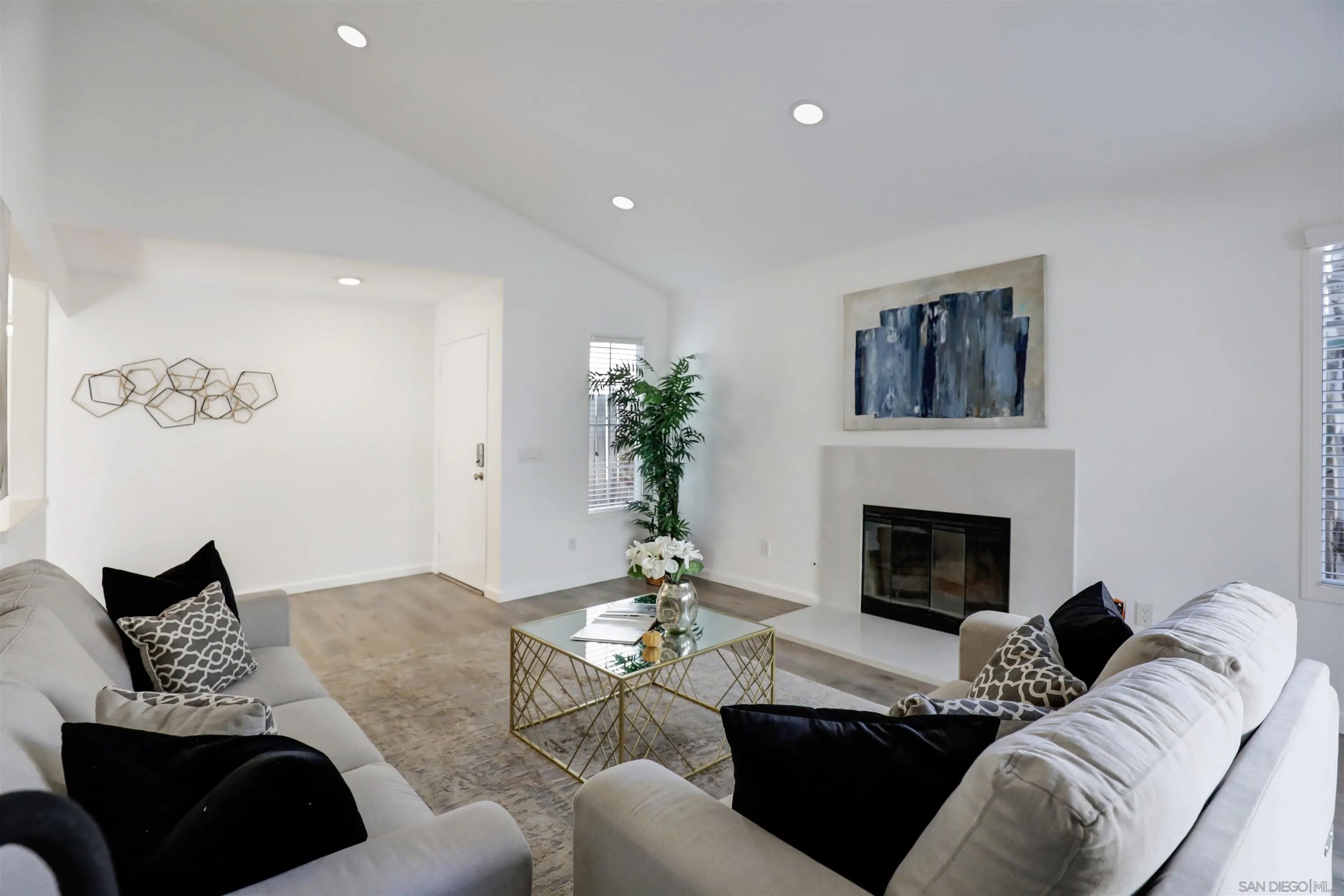 10366 Rancho Carmel Dr