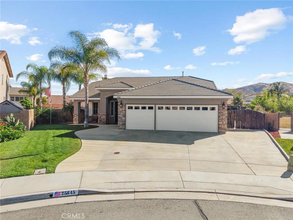 Photo of 25845 Lazy Cloud Way, Menifee, CA 92585 (MLS # IG26081384)