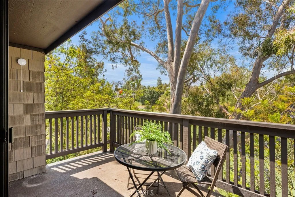 9 Canyon Island Drive