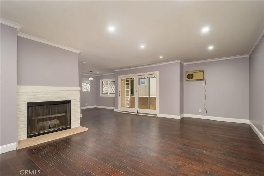 12030 Rochester #207 Avenue 207