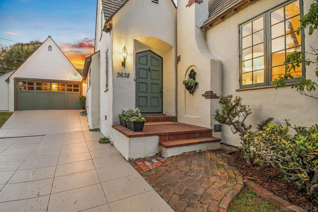 Photo of 3638 Plumosa Drive, San Diego, CA 92106 (MLS # 260002631)