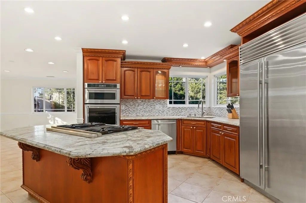 Photo of 1107 E Sycamore Ave, Orange, CA 92866 (MLS # OC25281794)