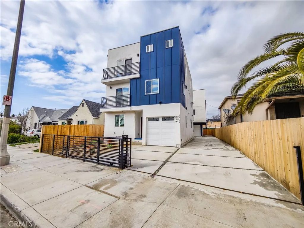 Photo of 3809 Exposition Boulevard, Los Angeles, CA 90016 (MLS # BB25266039)