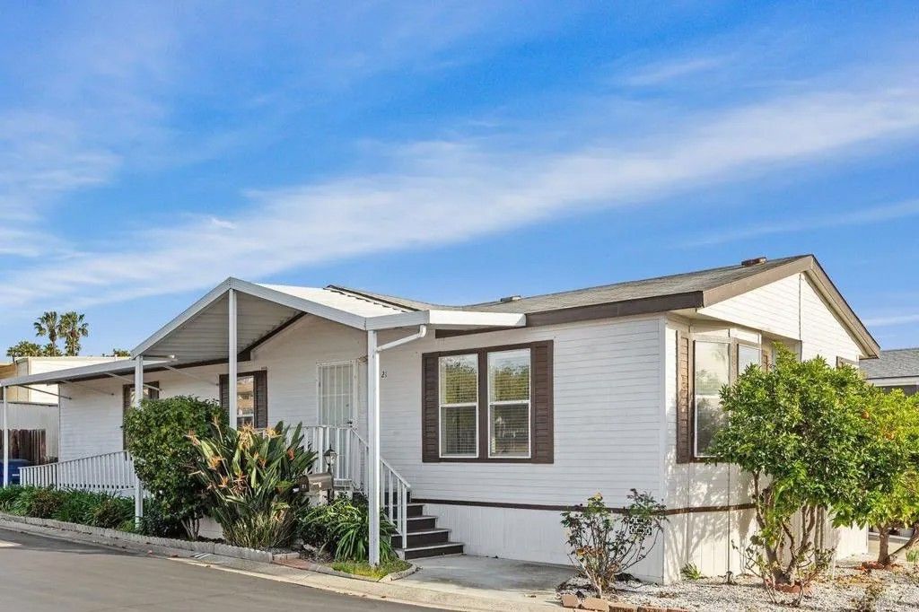 Photo of 1600 E Vista Way #21, Vista, CA 92084 (MLS # NDP2601852)