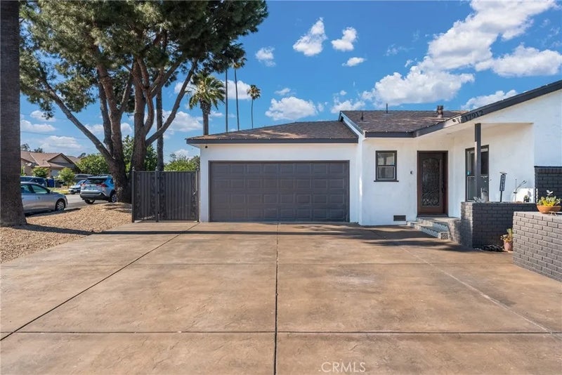 17912 Merrill