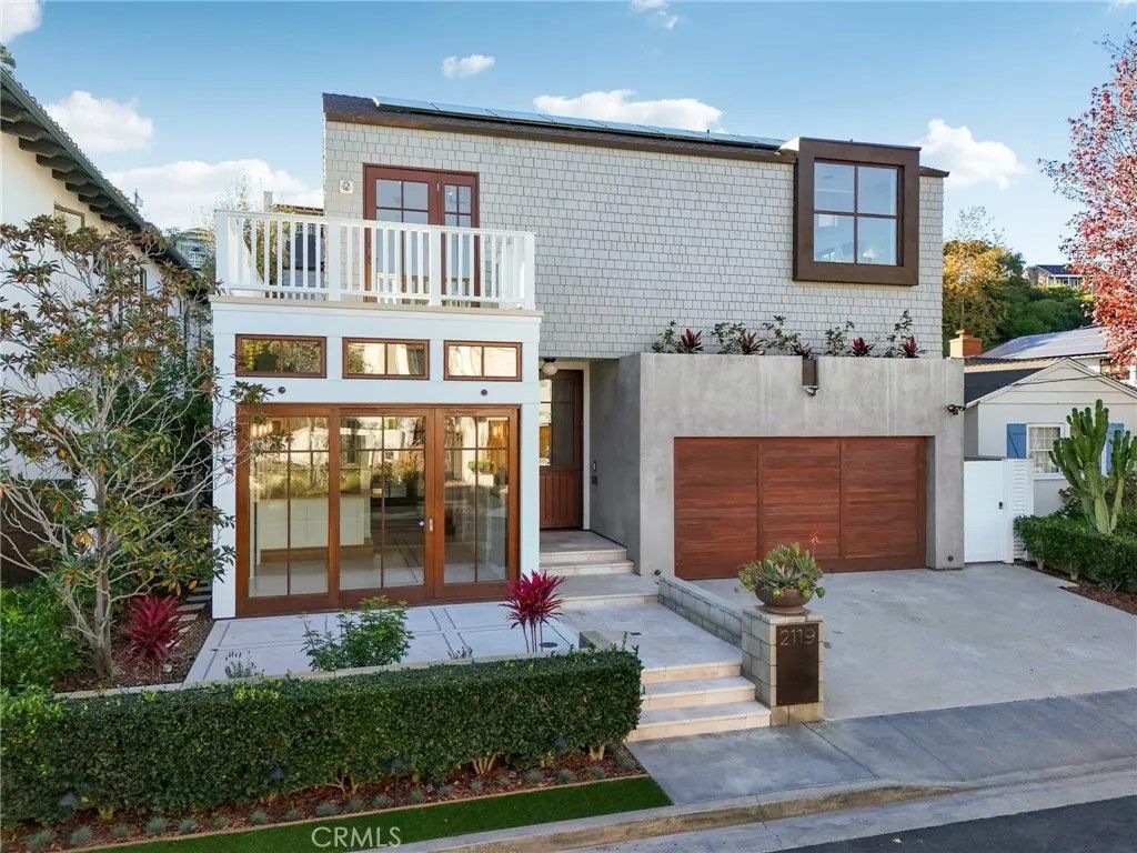 Photo of 2119 Power Street, Hermosa Beach, CA 90254 (MLS # SB25270396)