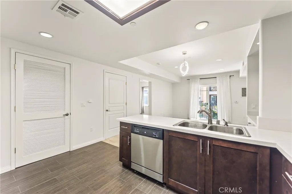 11 S 3rd Street 307