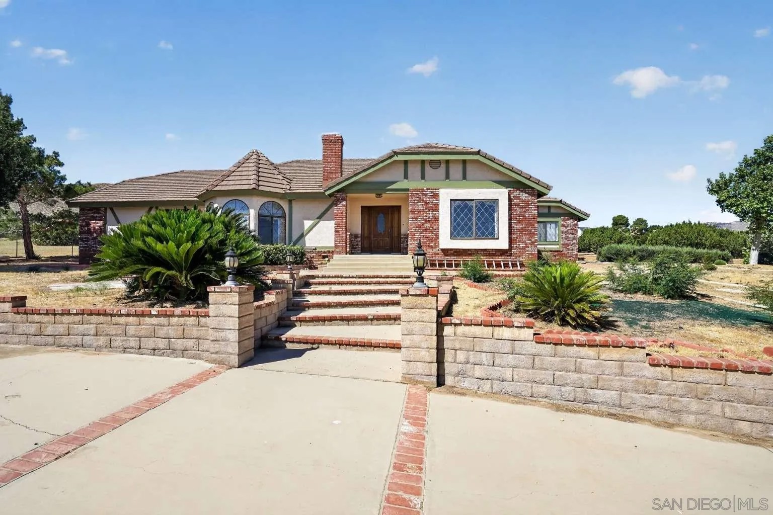 410 Hacienda