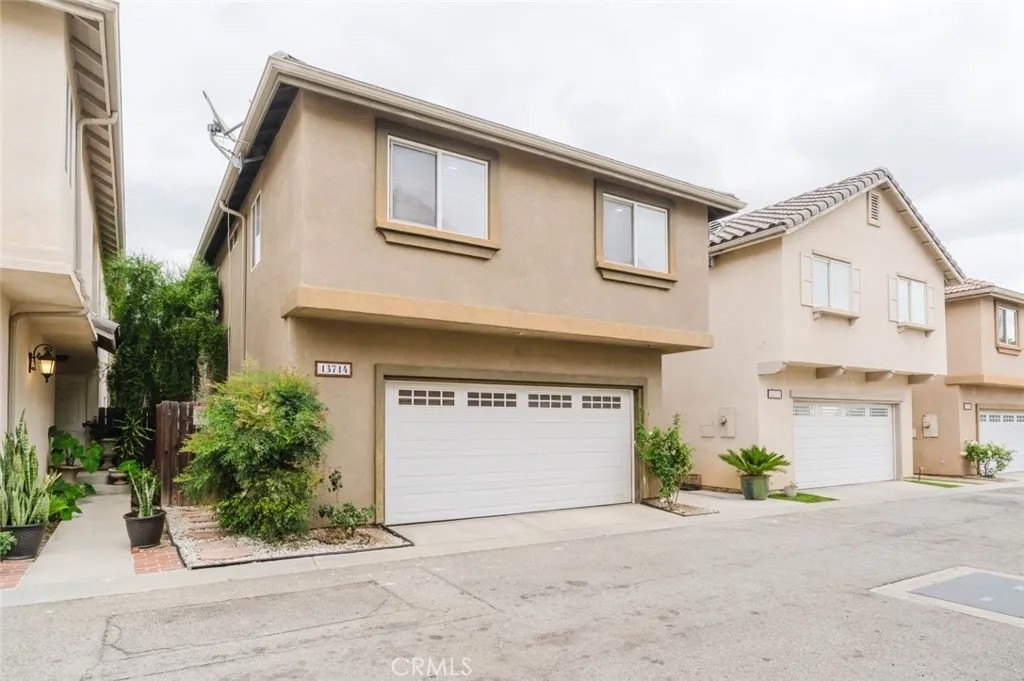 13714 Deane Lane