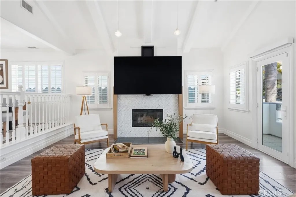 1715 morgan Lane