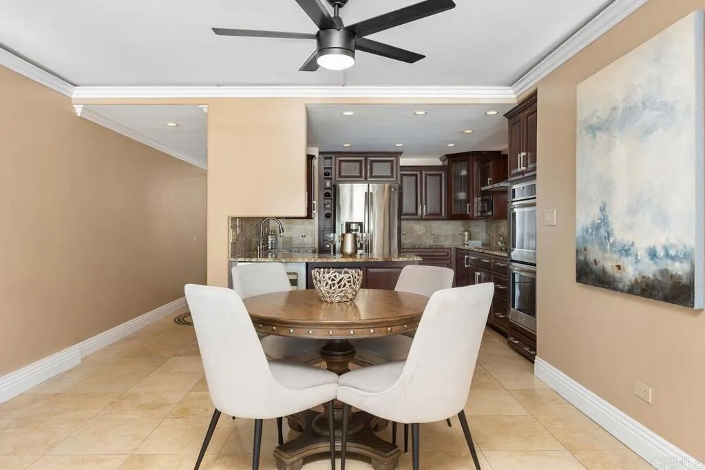 1200 Harbor North 15B