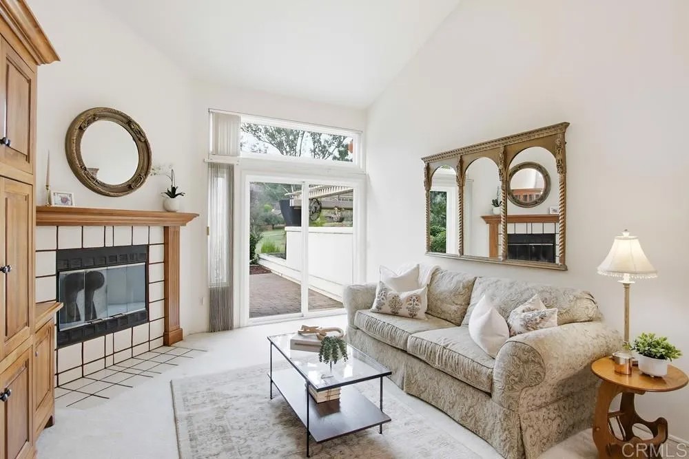 8925 Circle R View Lane