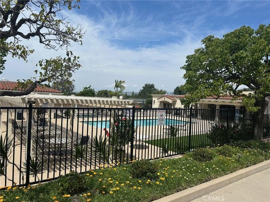 Photo of 24 Gitana Ave, Camarillo, CA 93012 (MLS # SR26077936)