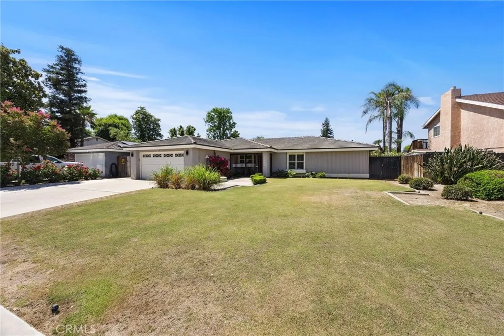 7613 Eastlorne Court