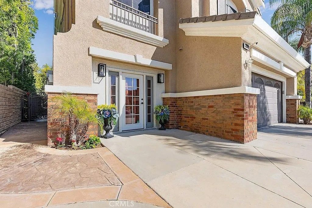 Photo of 22019 Gold Canyon, Saugus, CA 91390 (MLS # OC26072579)