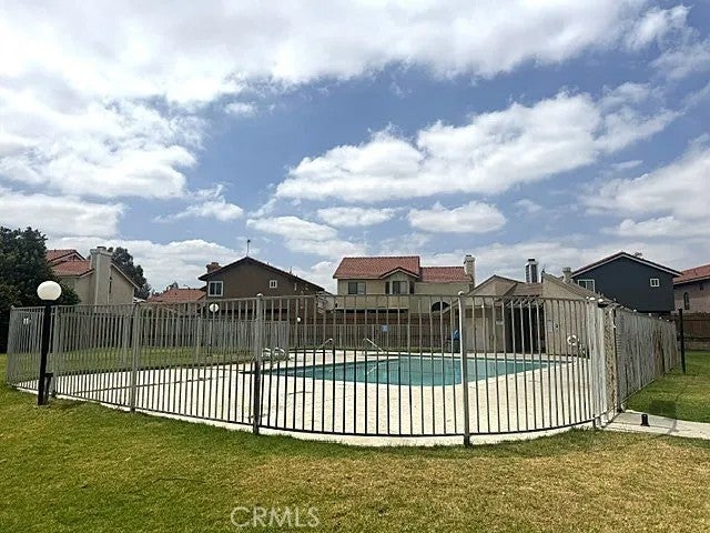 1565 Coulston 37