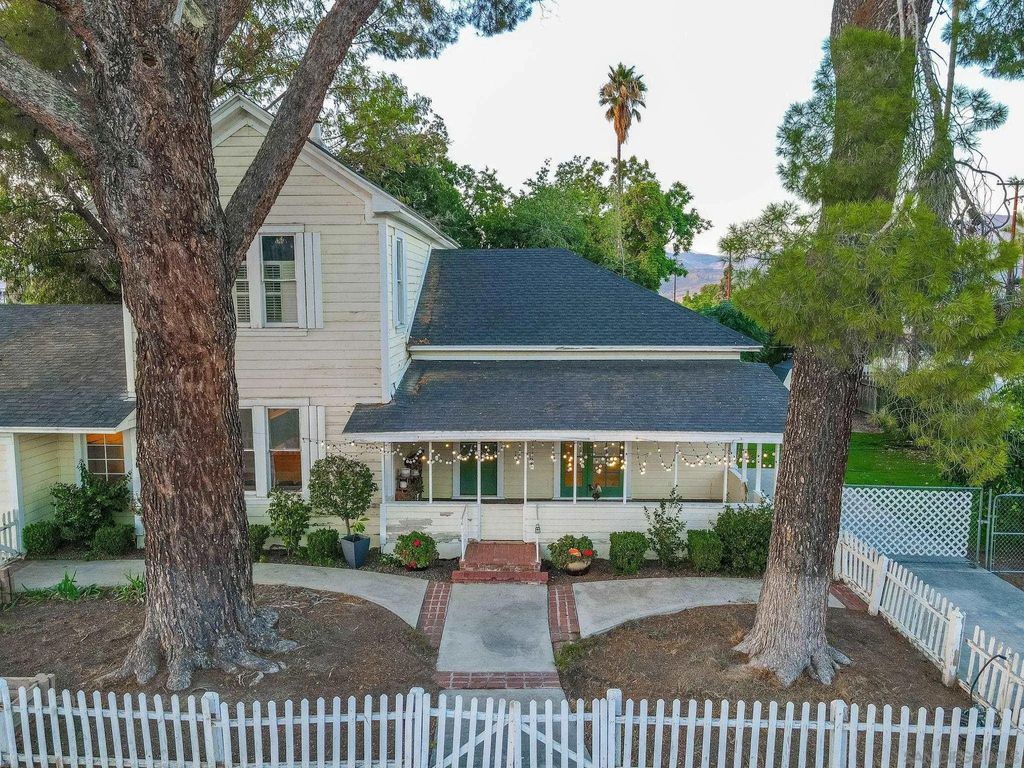 Photo of 43978 C St, Hemet, CA 92544 (MLS # 250041304)