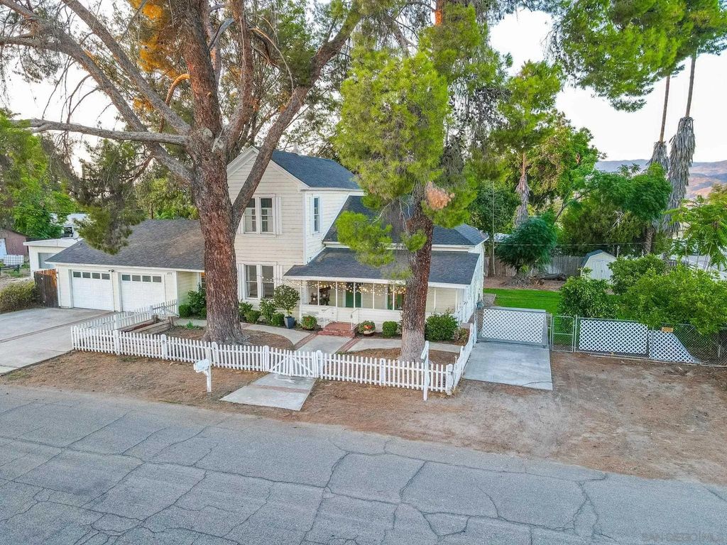 Photo of 43978 C St, Hemet, CA 92544 (MLS # 250041304)