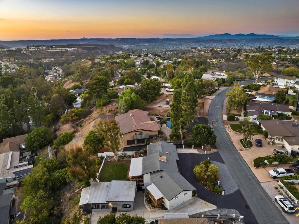 Photo of 812 Sharon Way, El Cajon, CA 92020 (MLS # 260022503)