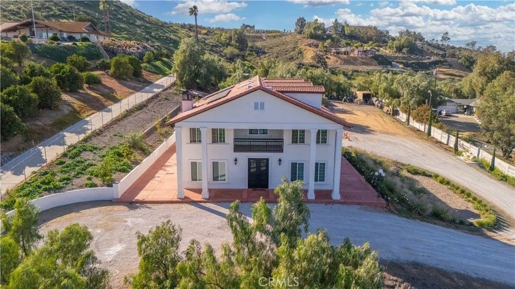 Photo of 17423 Wicker Way, Riverside, CA 92504 (MLS # IV26026612)