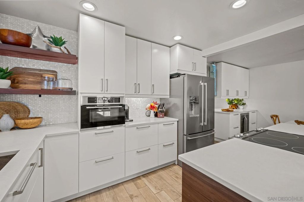 Photo of 1074 Isabella Avenue, Coronado, CA 92118 (MLS # 260006295)