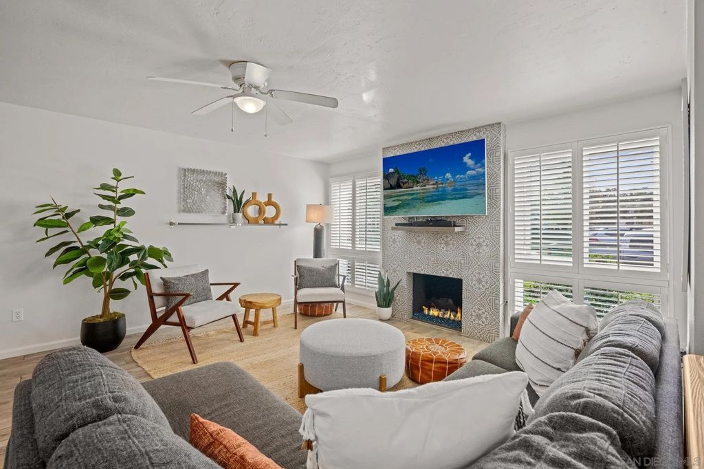 Photo of 1074 Isabella Avenue, Coronado, CA 92118 (MLS # 260006295)