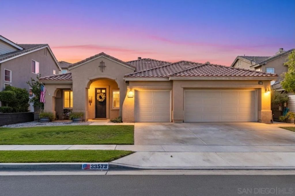 Photo of 33573 Azalea Ln, Murrieta, CA 92563 (MLS # 250042170)