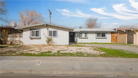 Photo of 1041 W Avenue H2, Lancaster, CA 93534 (MLS # SR26023604)