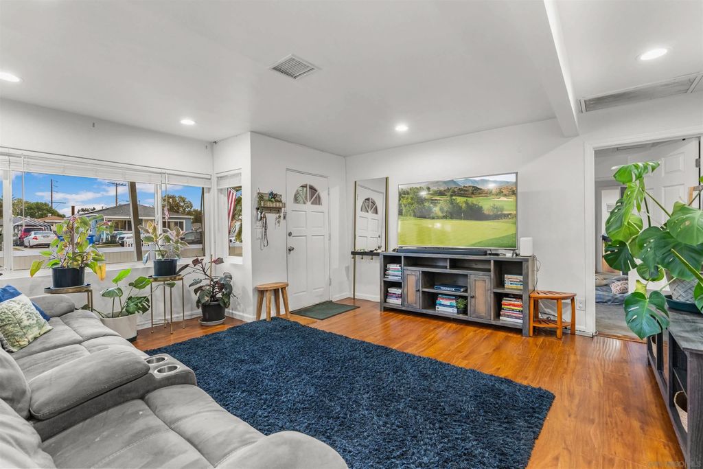 Photo of 1204 Peach Ave, El Cajon, CA 92021 (MLS # 250044418)