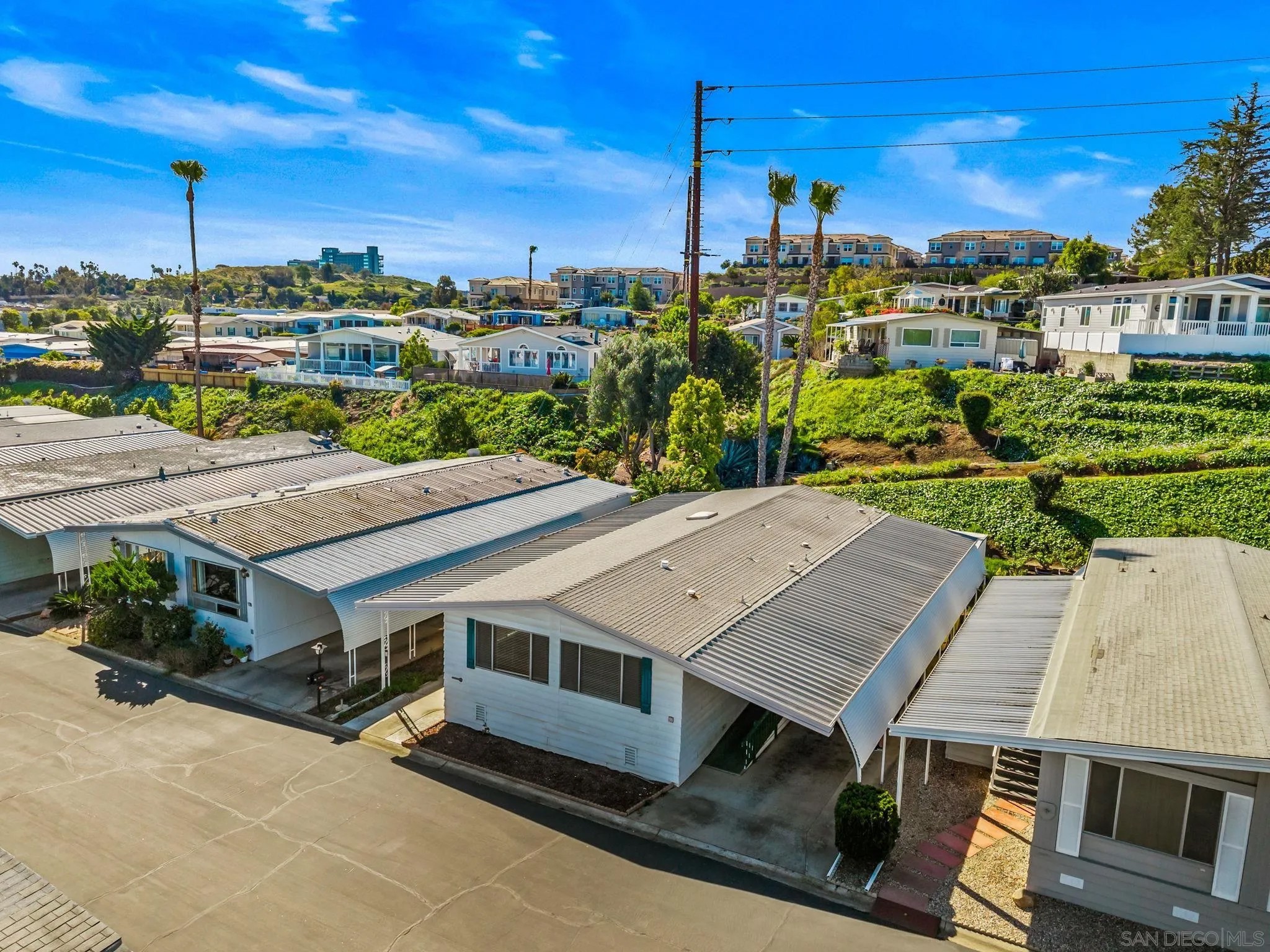 1219 E barham drive 37