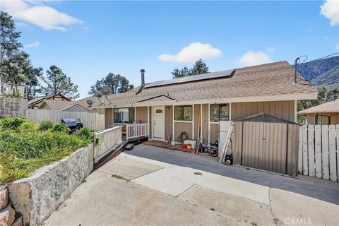 Photo of 3912 Oakdale Drive, Frazier Park, CA 93225 (MLS # SR26060582)