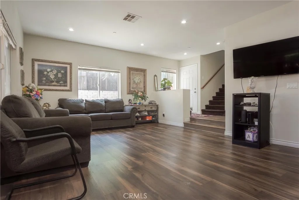 12600 San Fernando 121