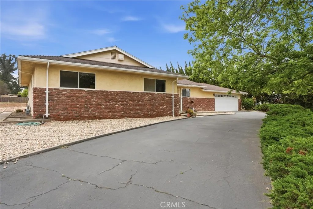 1575 La Loma Drive