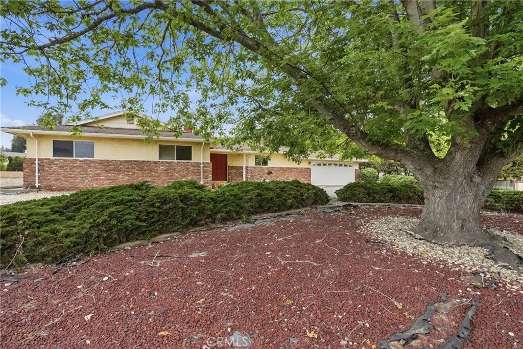 1575 La Loma Drive