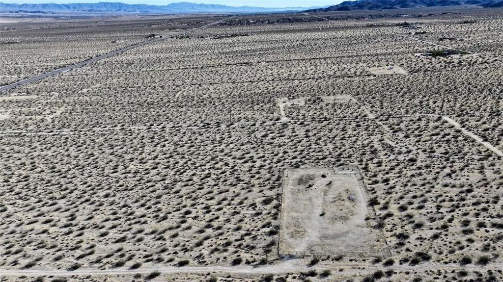 Photo of 659905 Dorth, 29 Palms, CA 92277 (MLS # FR25279687)