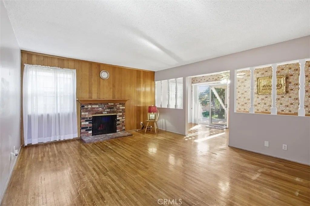 Photo of 128 W Ghent Street, Glendora, CA 91740 (MLS # GD26005224)