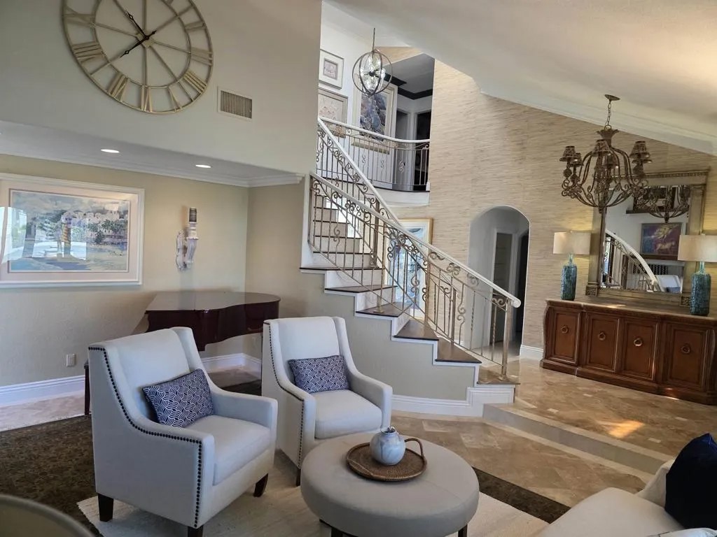 10737 Birch Bluff Ave