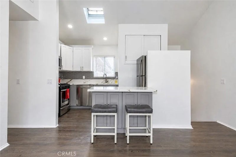 313 E Hyde Park 5