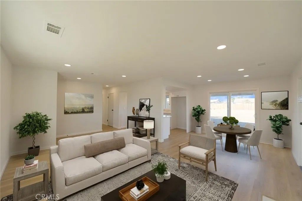 Photo of 15514 Dale Evans Pkwy, Apple Valley, CA 92307 (MLS # IV25271513)