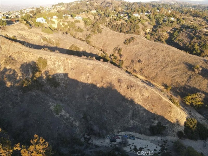 2368 Lupin HIll