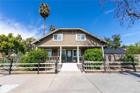 Photo of 347 W Lemon Ave, Monrovia, CA 91016 (MLS # CV26035416)