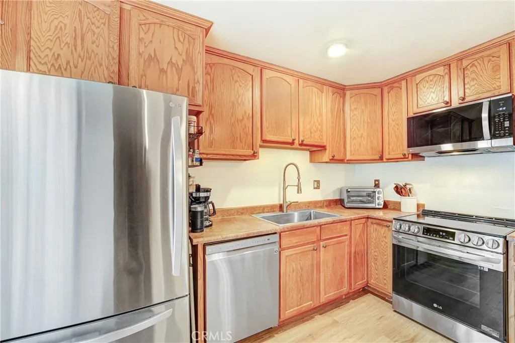 7301 Lennox Avenue D13
