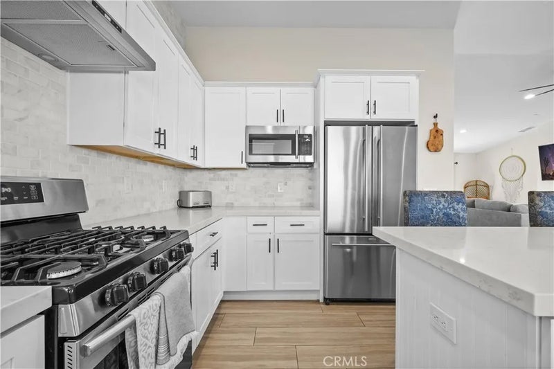 8585 Warren Vista