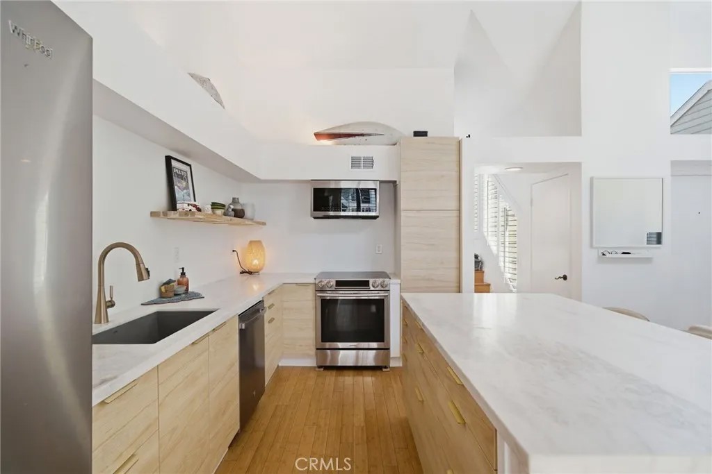 805 Grayling Bay 46