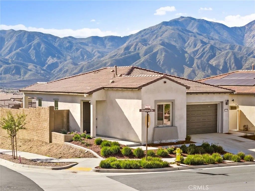 Photo of 11957 Shadeland Dr, Corona, CA 92883 (MLS # IG26011476)