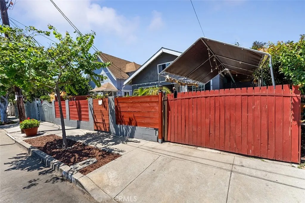 421 W 55th Street