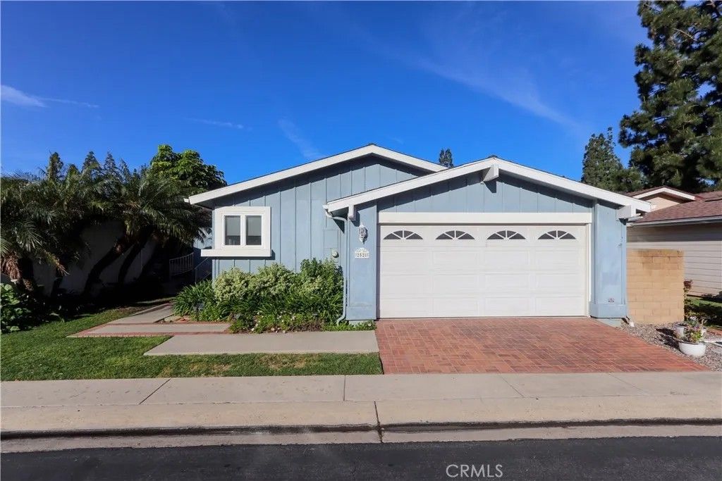 Photo of 2528 Park Lake #108, Santa Ana, CA 92705 (MLS # PW26006852)