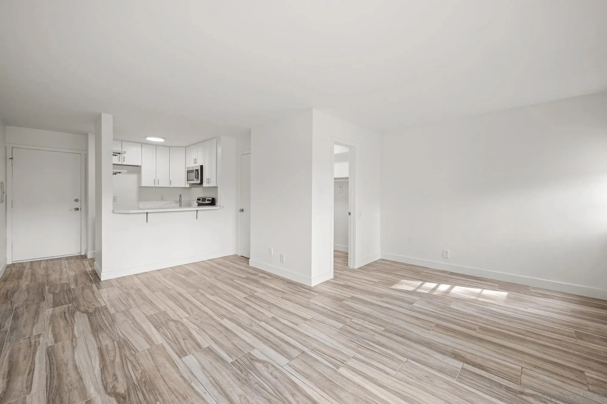 San Diego, California 92117, United States, ,1 BathroomBathrooms,Residential,Active,212347