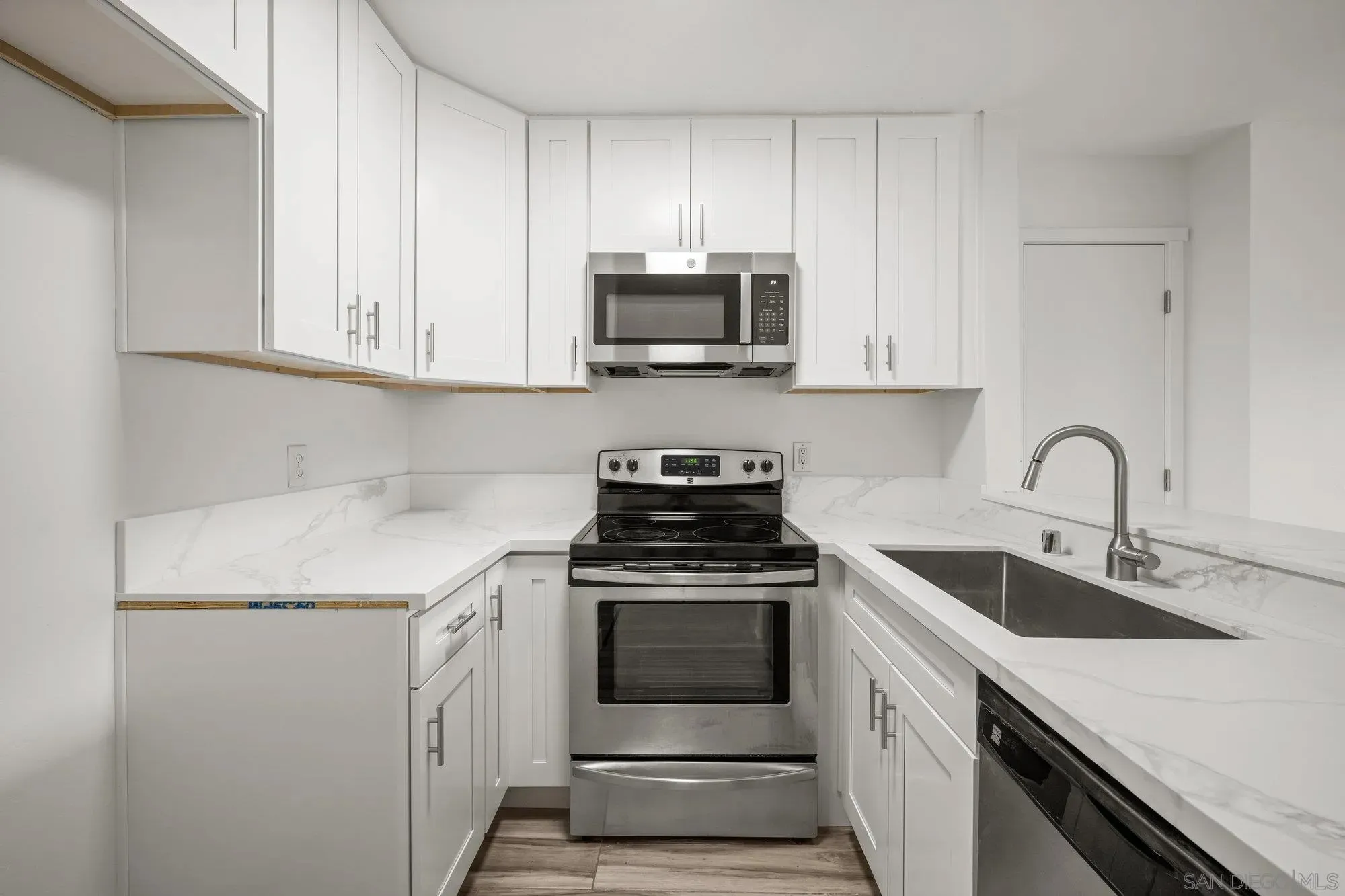 San Diego, California 92117, United States, ,1 BathroomBathrooms,Residential,Active,212347